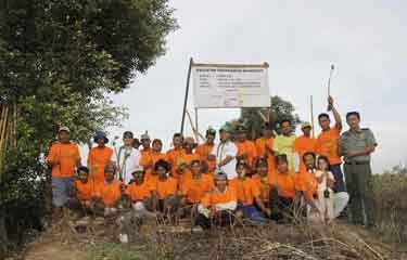 09 Dec 2013, ANTAM Plants 50,000 Mangrove At Criticial Areas In Tanjung Burung, Tangerang