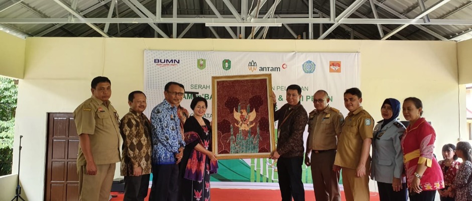 ANTAM's Intensive Batik Training for 4 Month in Entikong