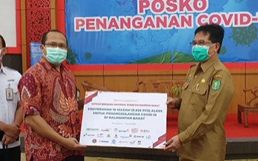 ANTAM Dan Satgas Penanganan Covid-19 BUMN Kalbar Mendistribusikan Alat Kesehatan
