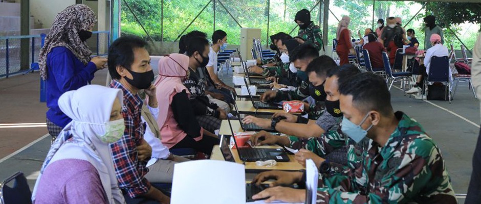 ANTAM and The Indonesian Air Force Atang Sendjaja Air Base Conduct Free Vaccinations in Pongkor