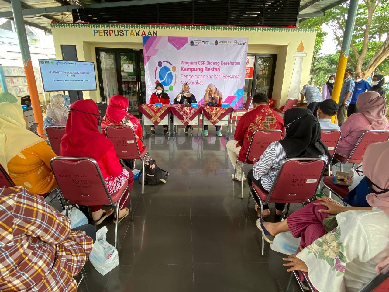 ANTAM Conducts Sanitation Management in Jatinegara Kaum to Support Environmental Health